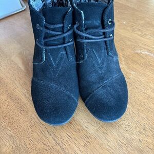 Toms Suede Black Lace-Up Booties